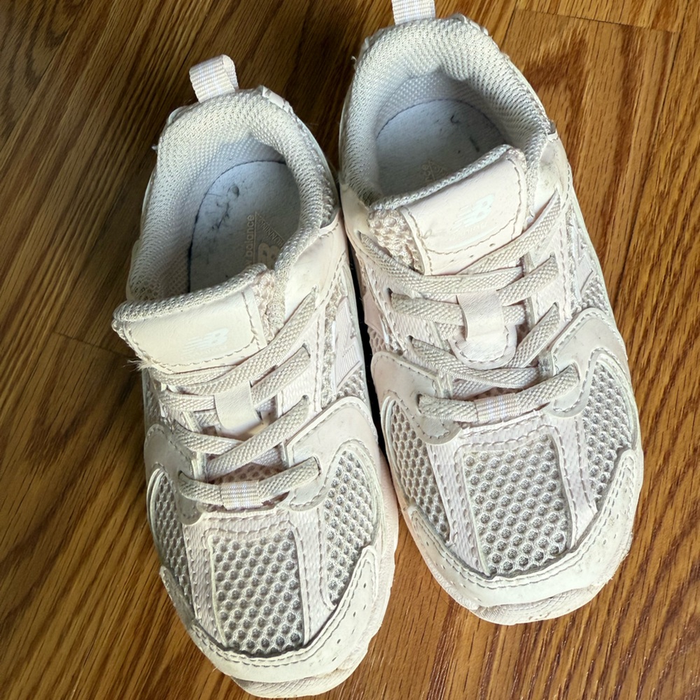 New Balance 530 pale pink Sneakers